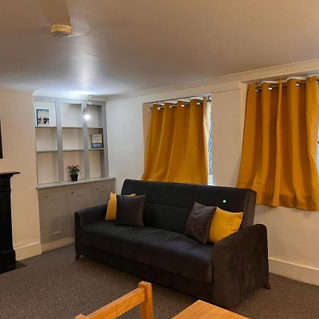 Entire 2-Bedroom Flat In Camden Londres Exterior foto