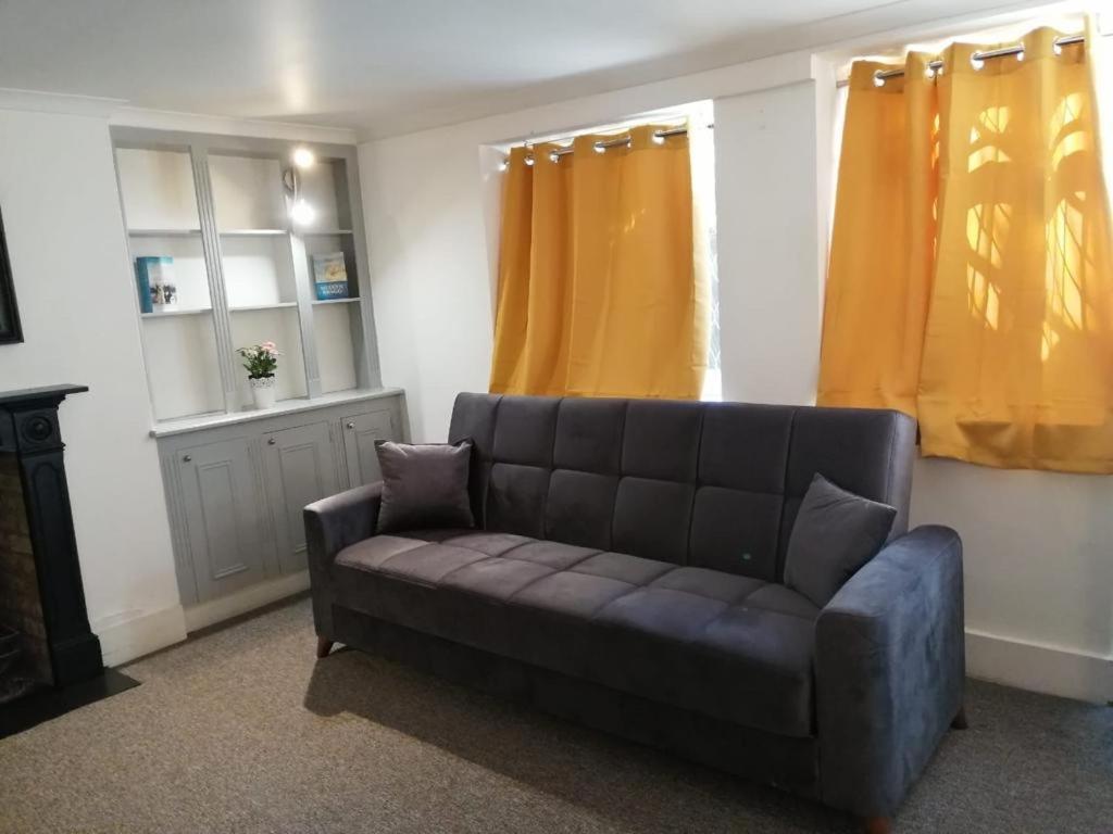 Entire 2-Bedroom Flat In Camden Londres Exterior foto